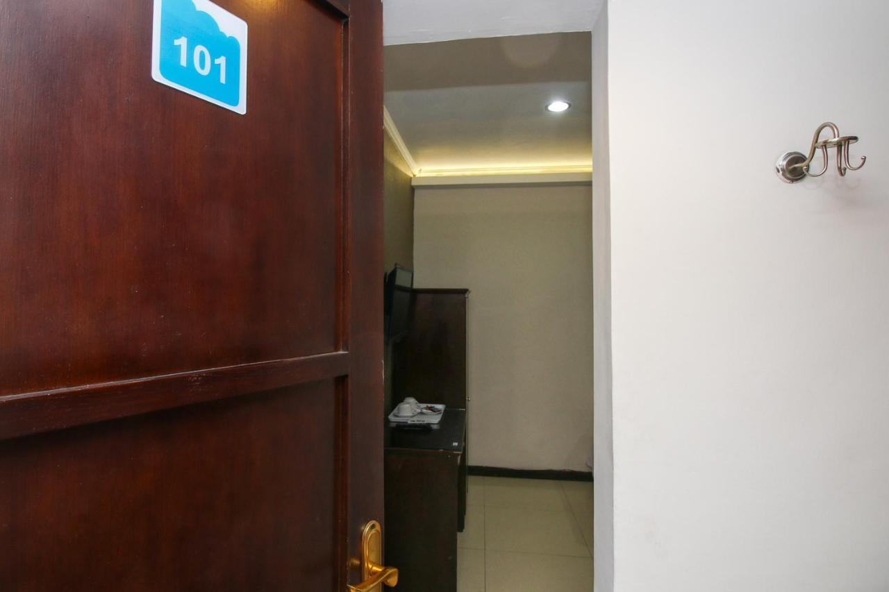 Sky Hotel Buah Batu 1 반둥 외부 사진